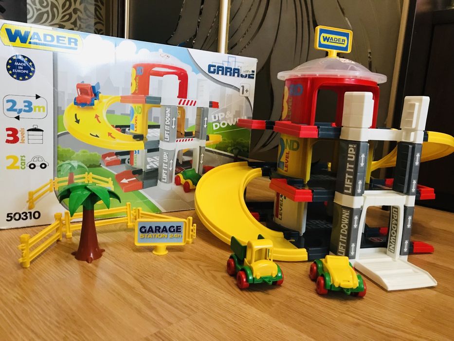 Продам трек,паркінг,дорога Wader