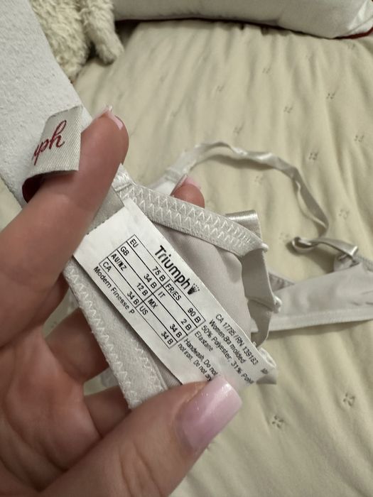 Triumph 75 B biustonosz stanik