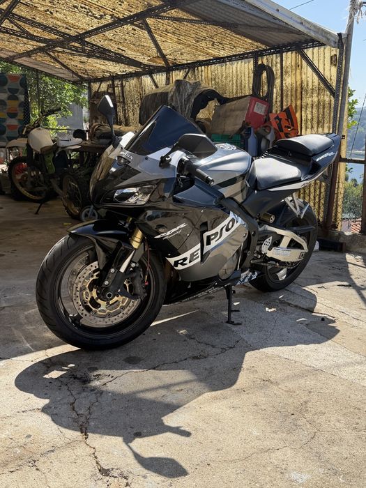 Vendo/troco cbr 600rr 2005