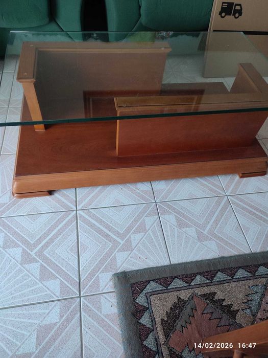 Mesa de centro em vidro