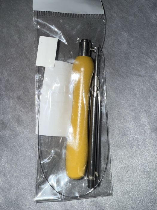 Голка для килимової вишивки