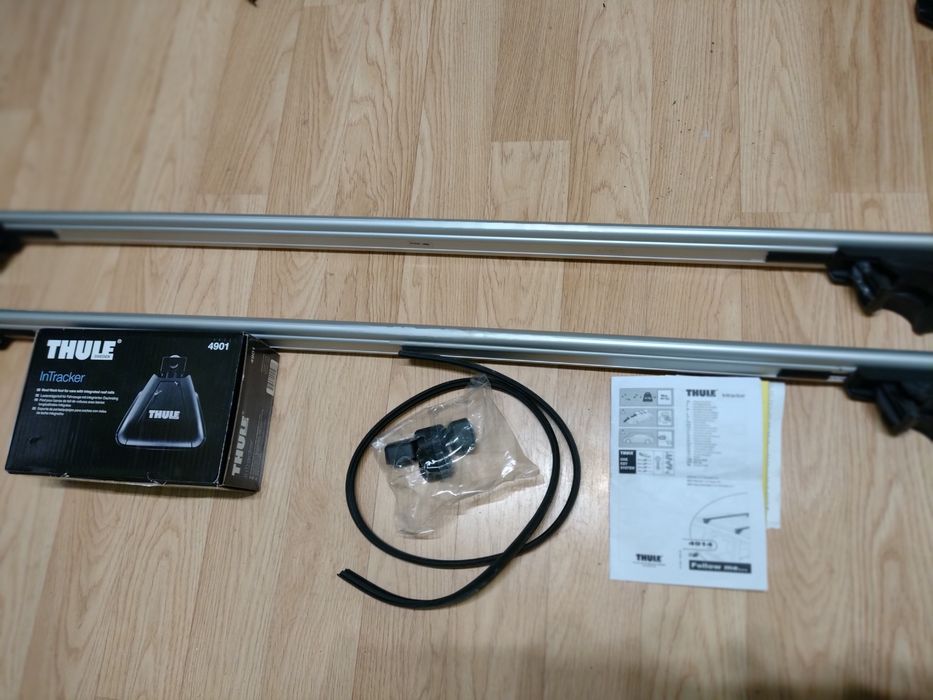 Belki dachowe Thule wraz ze stopami 4901 - orginalne belki na relingi