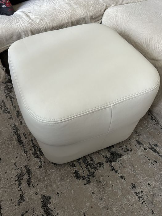 Biala biała kremowa pufa z ekoskory ekoskóry nowa nieuzywana