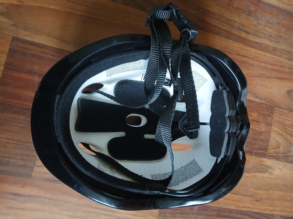 Kask rowerowy nowy rozm s