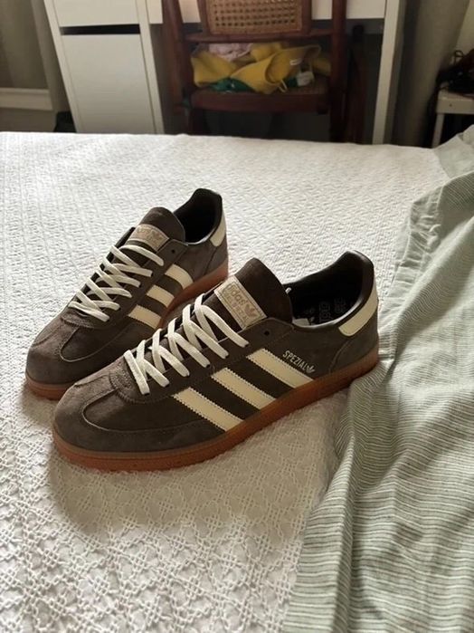 Adidas Spezial castanhos