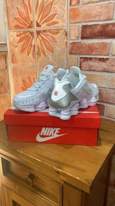Buty sportowe Nike Shox TL White r.46