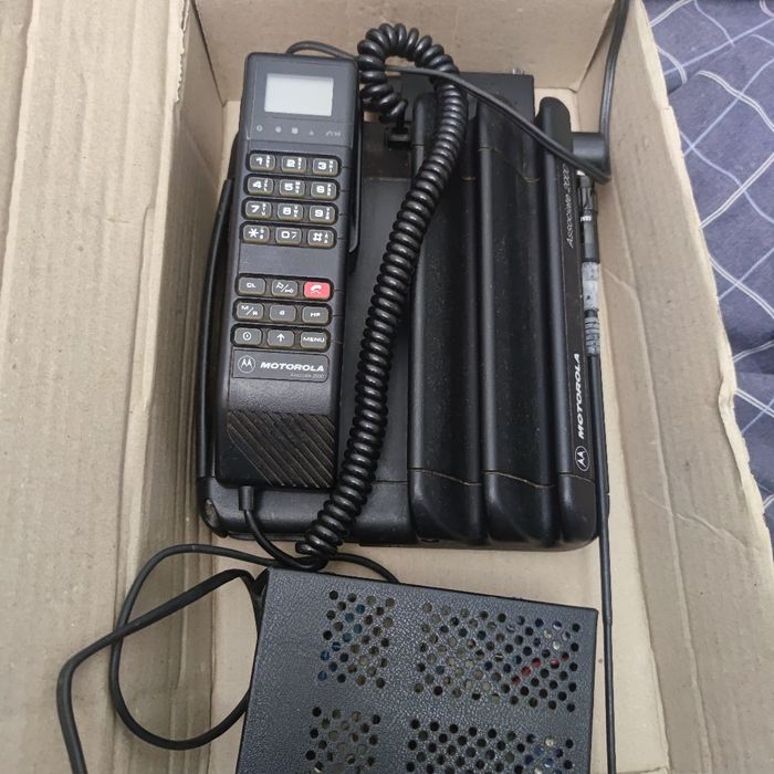 Motorola assoclate 2000