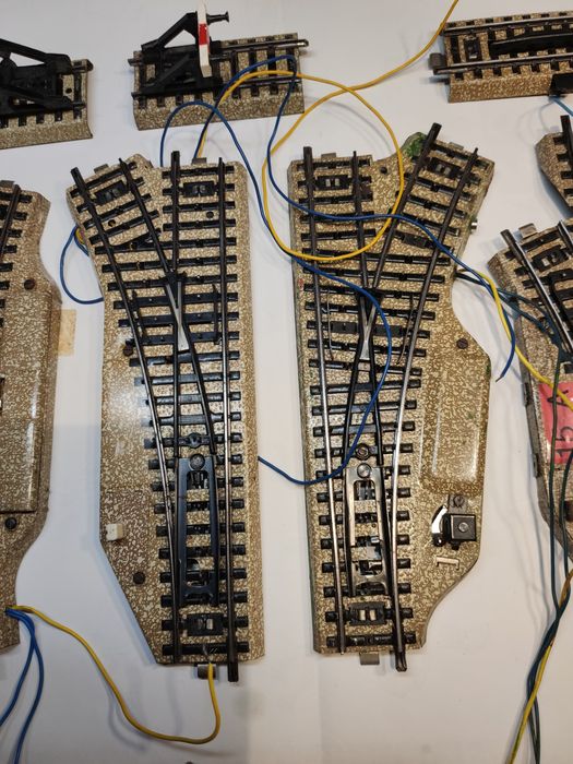 Zwrotnice elektromagnetyczne Marklin - kolejka makieta skala H0.