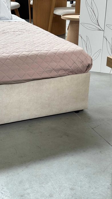 Cama de casal estofada | 1 unidade bege 160x200 cm | Artigo de showroom