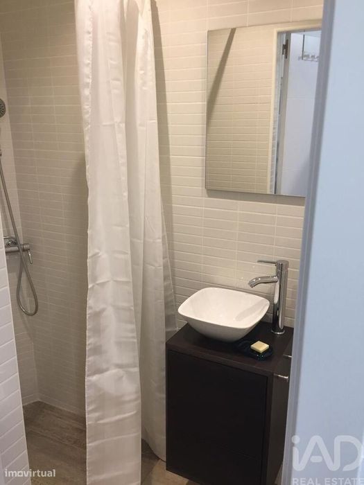 Apartamento T2 em Misericórdia de 63,88 m2