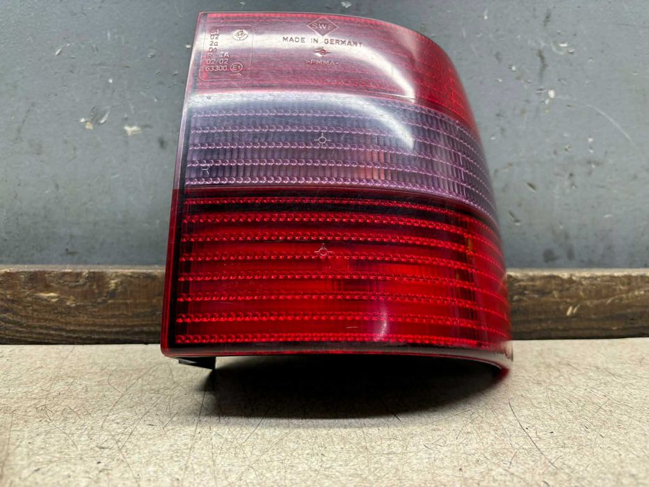 Lampa Prawy Tył Prawa Tylna VW Passat B4 Kombi ORYGINALNA !!!