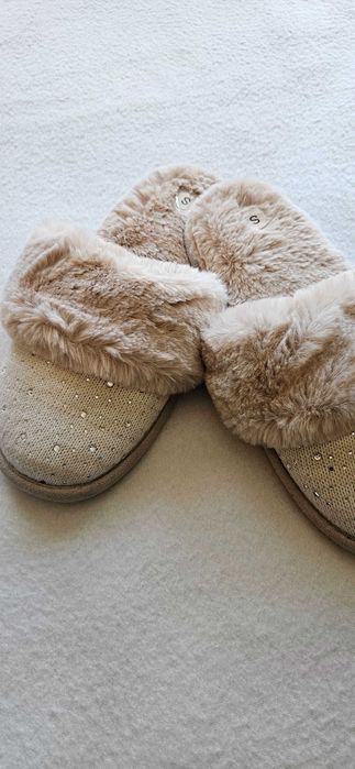 37 futerkowe kapcie futerko papcie klapki buty sandały adidasy