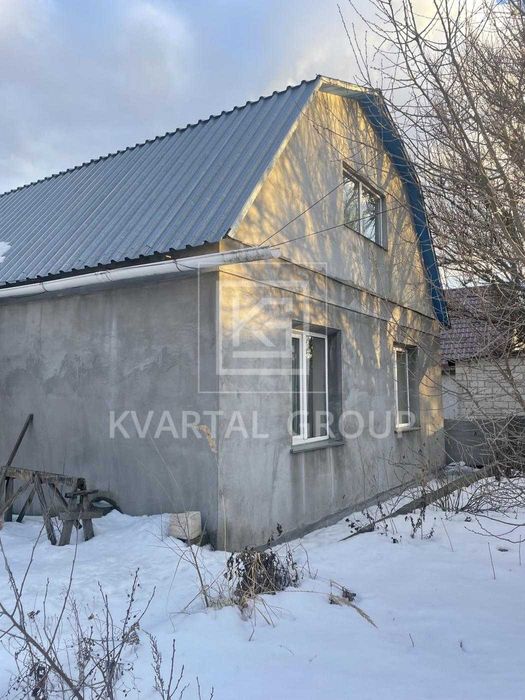 Продам будинок з газом в місті. СЕРТИФІКАТ ТАК  , 12 соток землі.