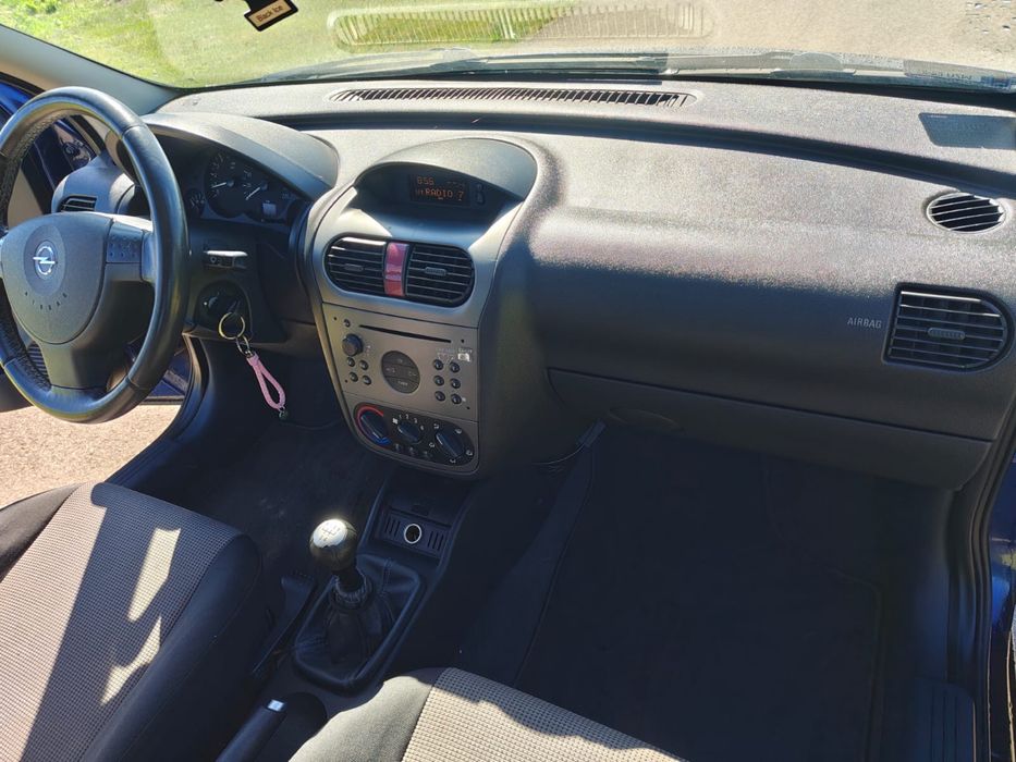 Opel Corsa C 1.2 2004r
