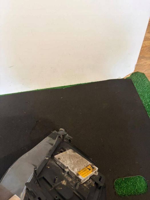 lampa prawa reflertor prawy bmw e60 e61 bi xenon nie skrętny demonta