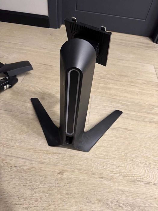 Монитор Dell Alienware 240