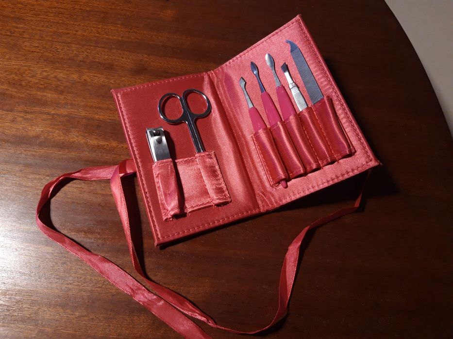Conjunto de manicure cor-de-rosa - nunca usado!