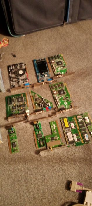 DVD do samochodu i inna elektronika