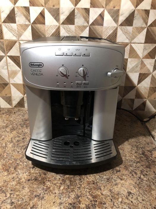 Ремонт обслуговування кавоварок Saeco Delonghi Philips кофемашин