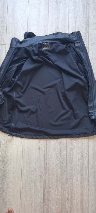 Helly Hansen XL.