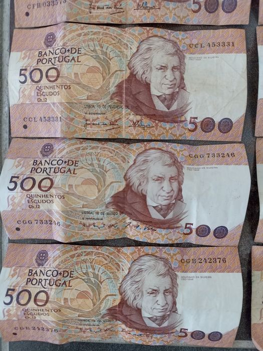 Lote de 15 notas de escudos.