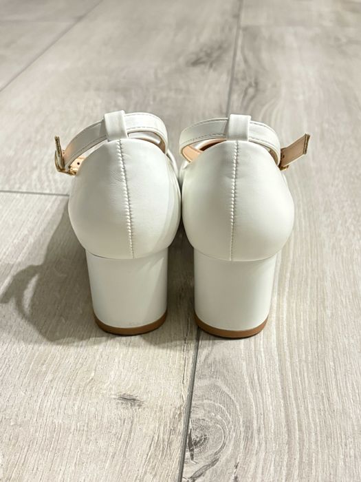 Туфлі жіночі білі