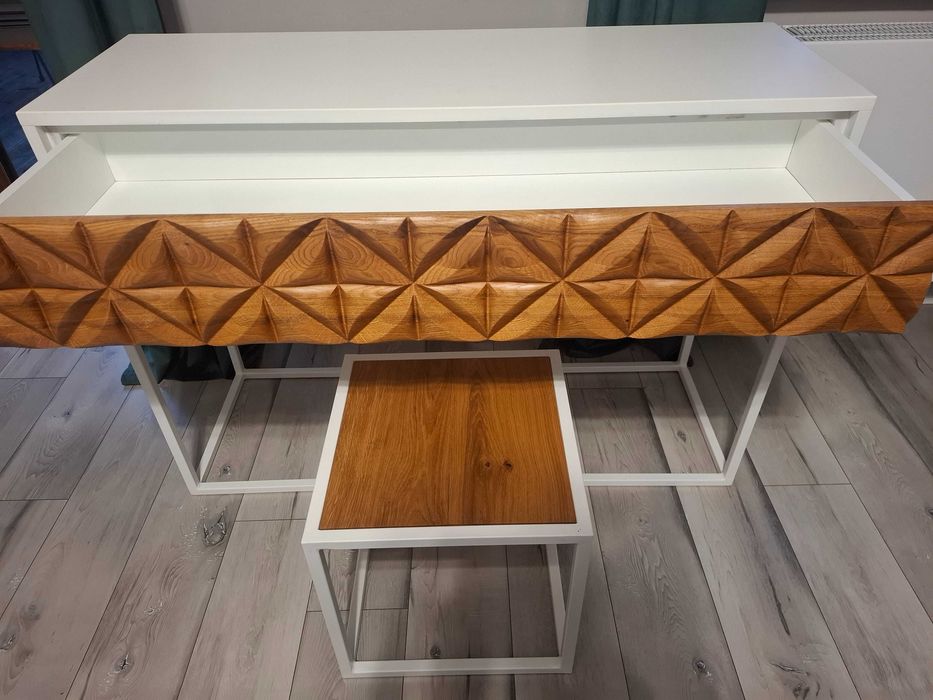 Toaletka damska z frontem 3D