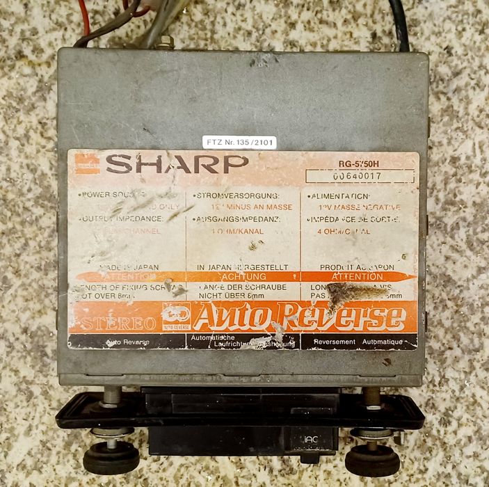 Auto Rádio Cassete SHARP- Clássico