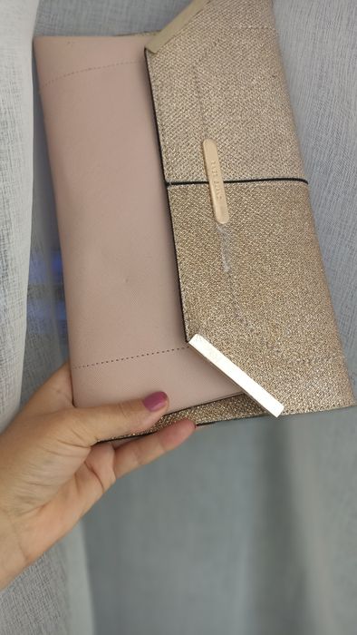 Клатч кольору пудра .