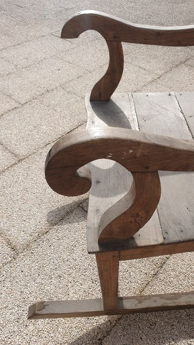 Cadeira de Baloiço Antiga em madeira rústica