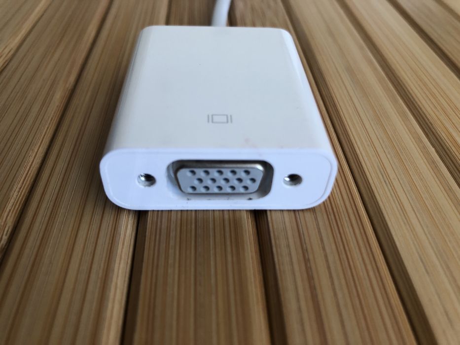 Apple oryginalna przejściówka z Mini DisplayPort na VGA - adapter