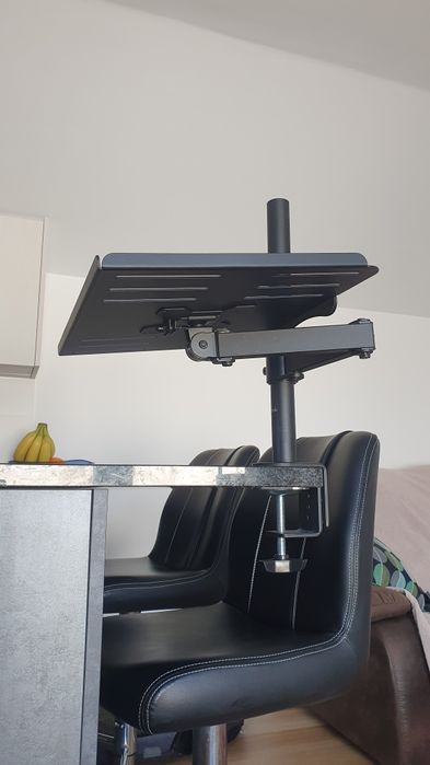 Suporte / braço portátil para secretária