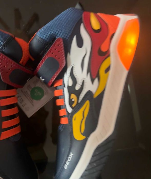 Sneakersy WYSOKIE GEOX J369CB buty ze świecącą podeszwa