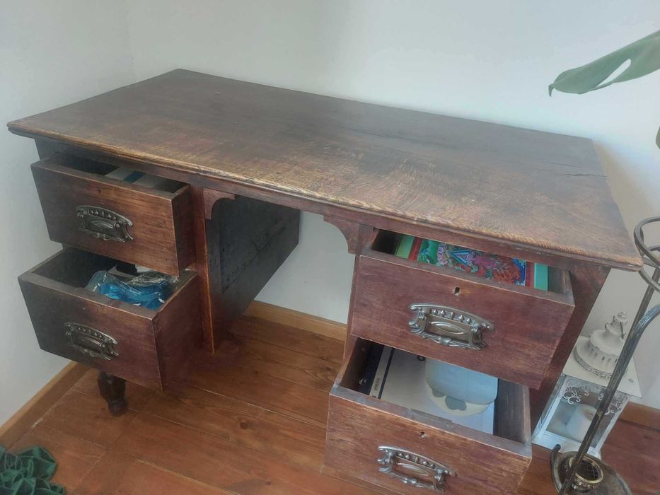 sprzedam biurko- toaletkę