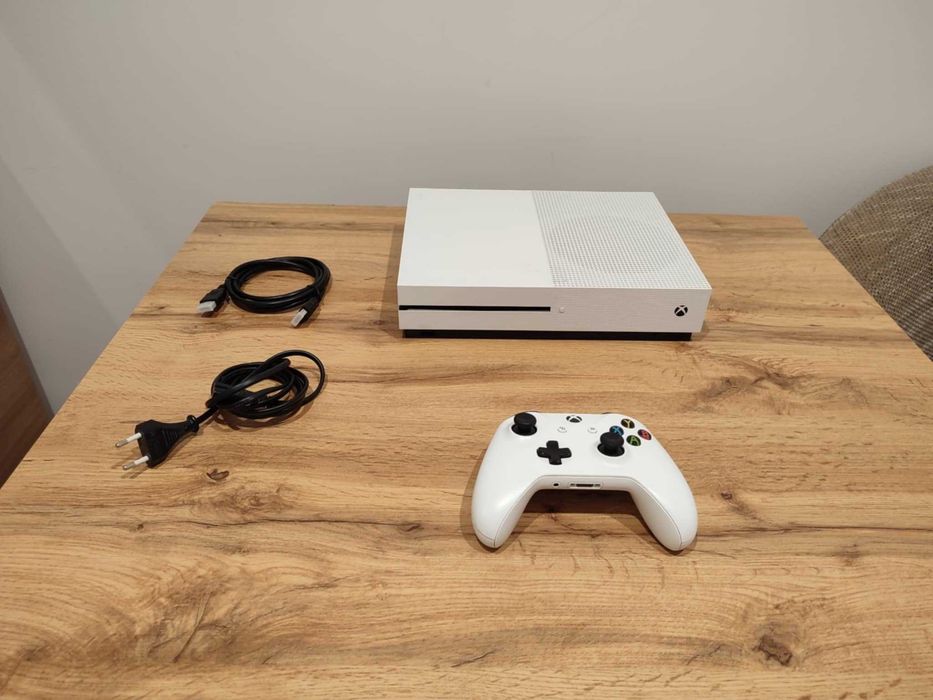 Okazja!!! Xbox one S 1TB + pad i sporo gier!! Super Stan! Gwarancja!