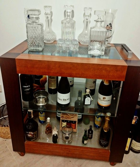 Mobília de sala de jantar em cerejeira - Urgente