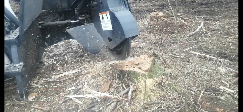 Frezowanie -Mulczer-Wycinka-NIwelacja-Trawnik-Montaż Szamba-Ogrodzeń