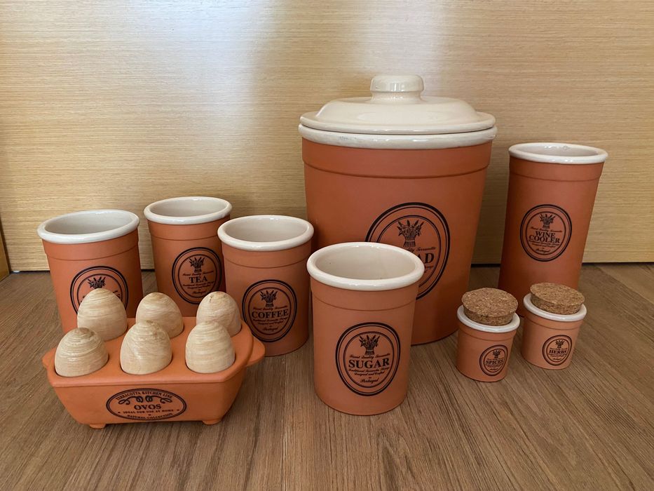 Conjunto em terracotta portuguesa para cozinha