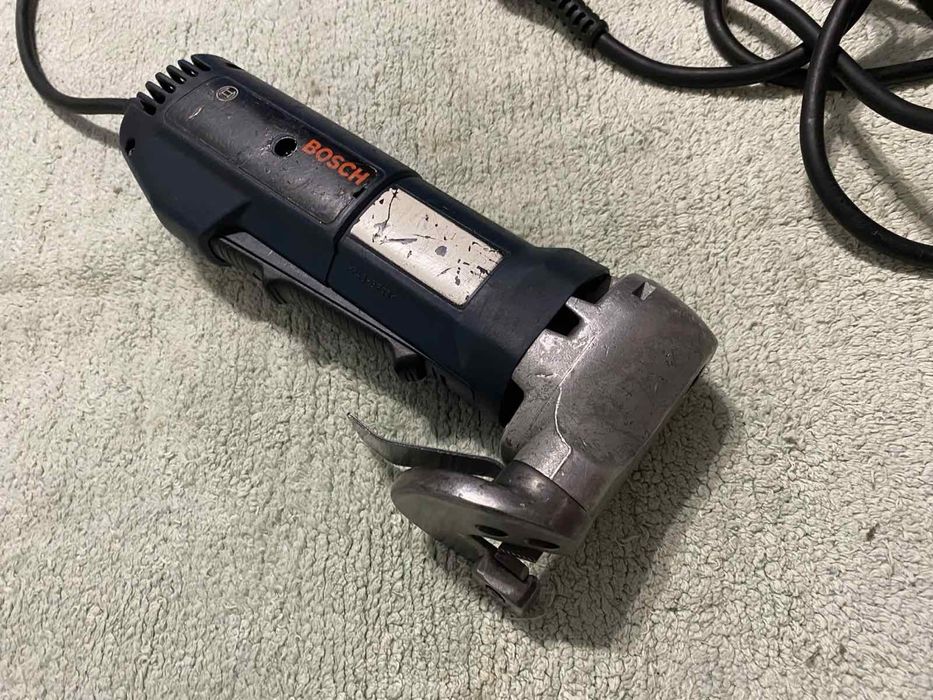 Германия ! Листовые ножницы по металлу Bosch GSC 160