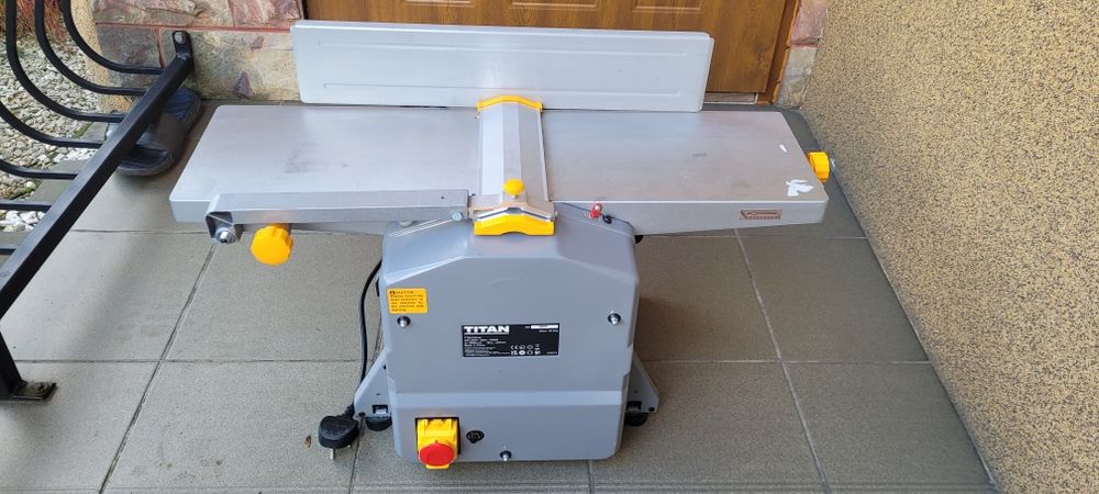 Strugarko-Grubościówka TITAN 1500W TTB579PLN 204mm Strugarka / Na części lub do naprawy