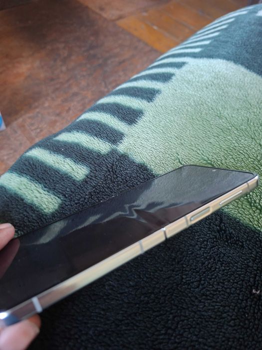 Sprzedam samsung Galaxy z flip 5 8/512