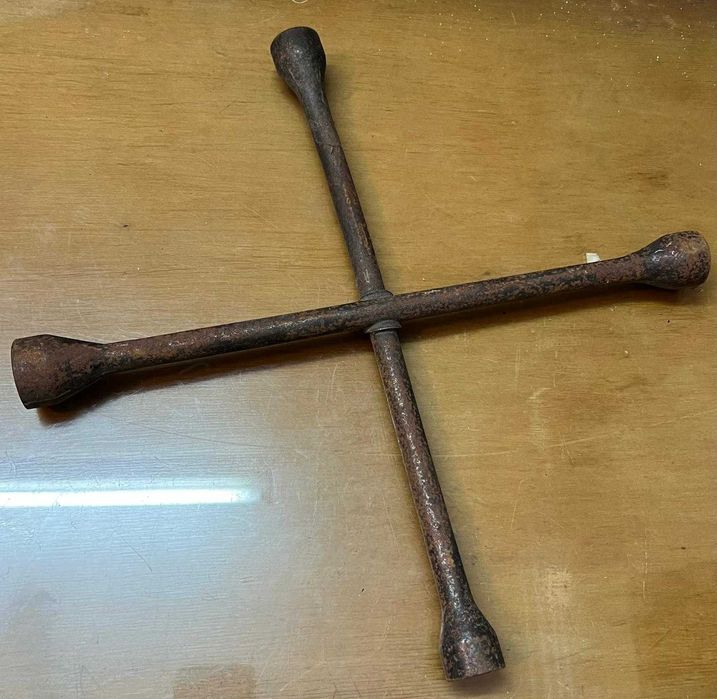 Cross-shaped Wheel Keys64861905250945122