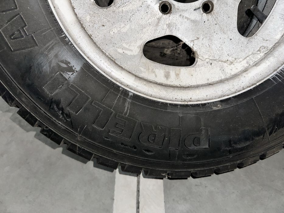 Roda jeep bom estado