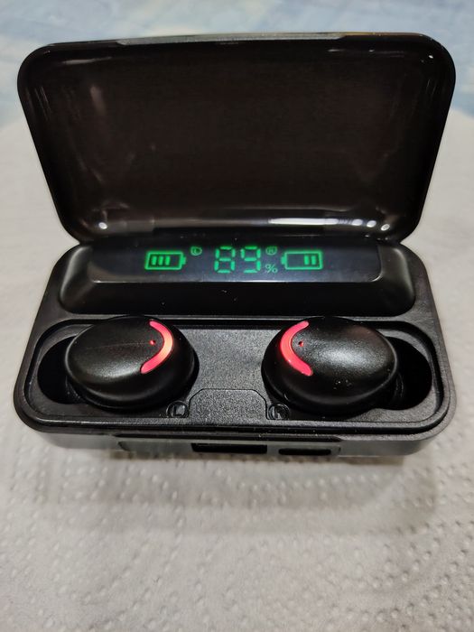 €15 rechargeable Bluetooth headphones, available for pickup in Rio Tinto or shipping via CTT64737706264066122