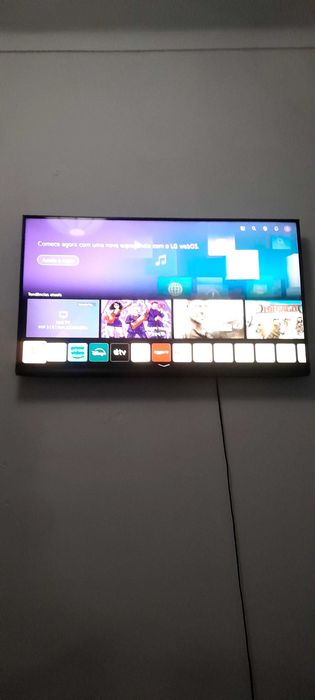 LG UHD TV 4K,série  UQ81 43' semi nova