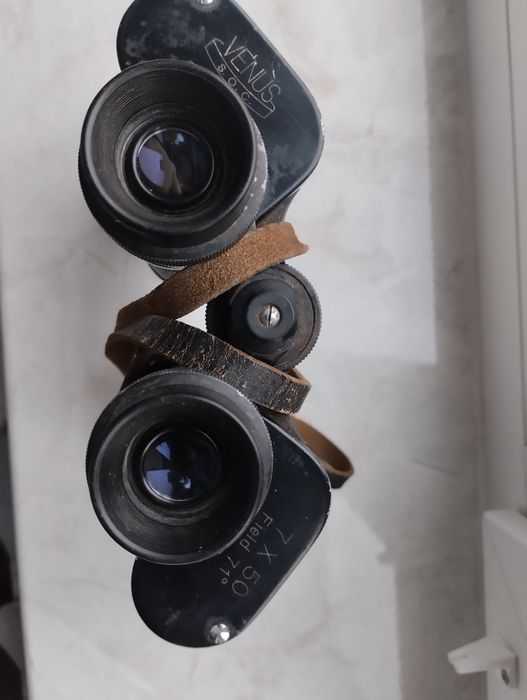 Продаю два бинокля.