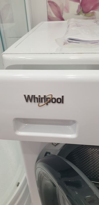 Пральна машина Whirpool  прально-сушильна машина 8+6 кг