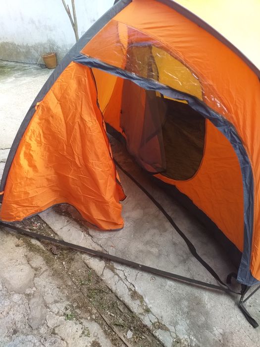 Vendo barraca / tenda campismo  
.....

.....