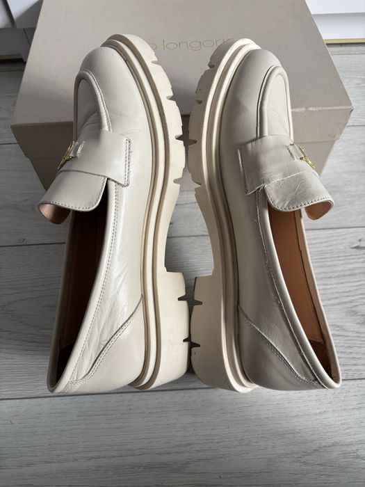 Loafersy buty wsuwane Eva Longoria skórzane beżowe r. 40