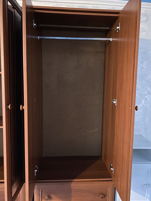 Продам мебель, шкаф, тумбочки